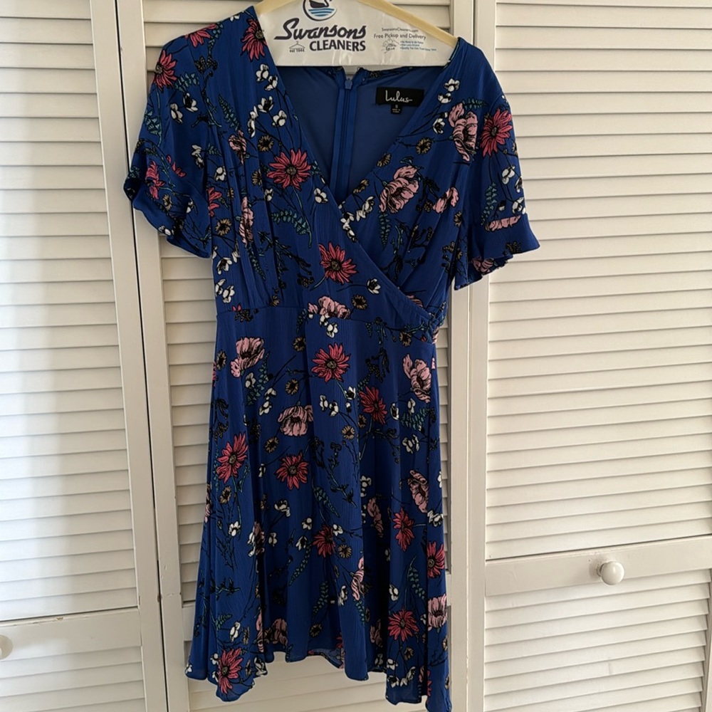 Lulus size small wrap dress - like new!